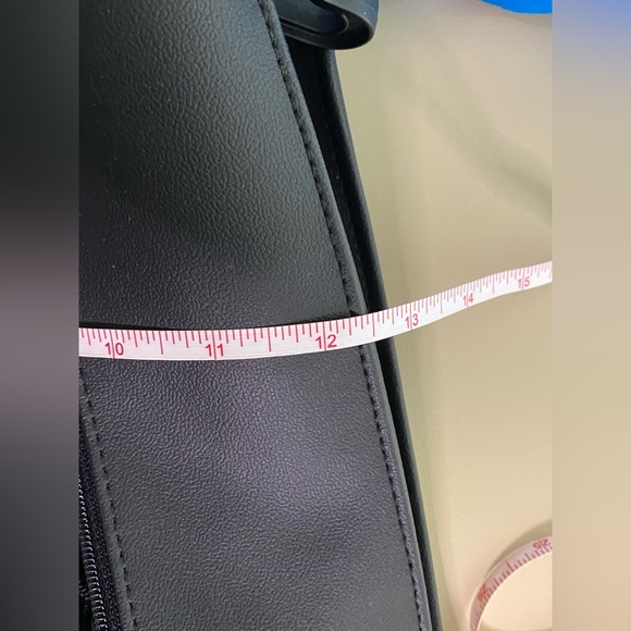 Trunk cargo net by Lexus - Picture 4 of 8